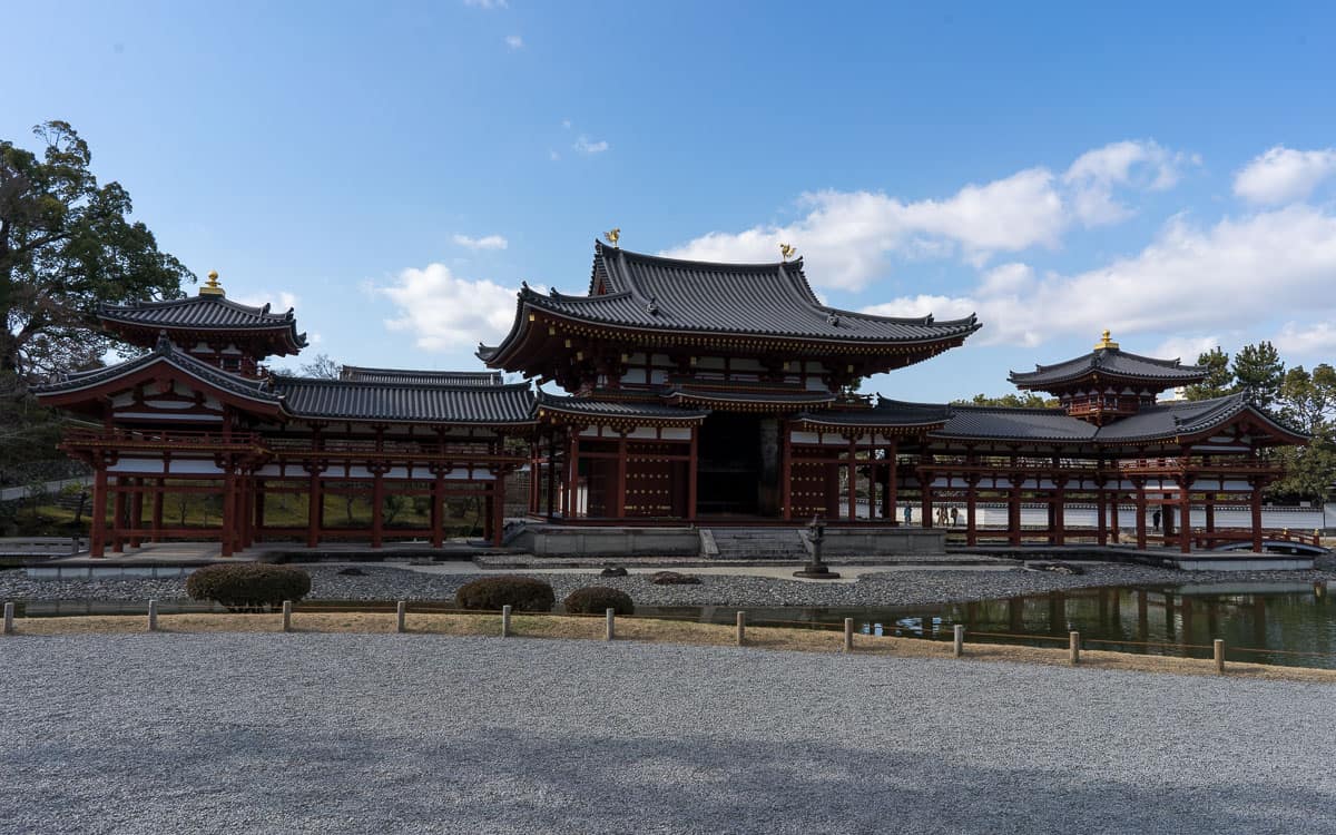 Byodo-in Temple, the highlight of any day trip to Uji, Japan